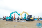 2021 CICEE performance exhibition shines with eye-catching construction machinery