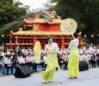 中国侨联“亲情中华·追寻红色足迹”在重庆铜梁演出