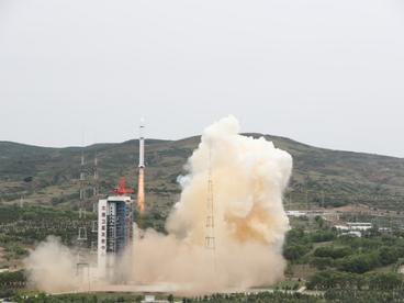 我国成功发射北京三号卫星  搭载发射3颗小卫星