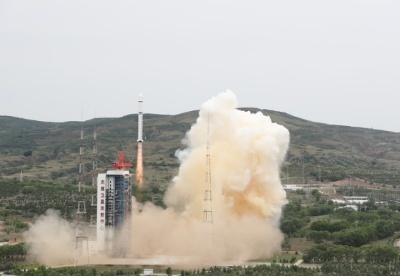 我国成功发射北京三号卫星  搭载发射3颗小卫星