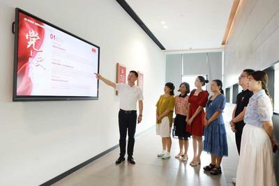 这个红色七月，贝发建起了半月谈党建融媒站！