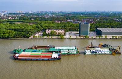 中国石化在黄浦江上建成“绿色驿站”