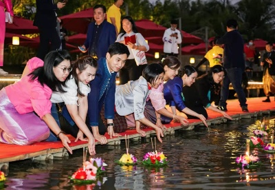 泰国“水灯·送福”活动在广州南沙水鸟世界生态园举办