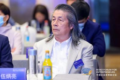 中国工艺美术协会副会长伍炳亮：当代工艺美术从业者应提升文艺修养 在作品中体现思想性创造力