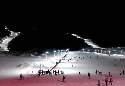 阿勒泰：新疆冬博会后效应显现，冰雪产业“热潮”滚滚