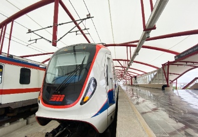 通讯：中国造轻轨列车在墨西哥跑出发展“加速度”