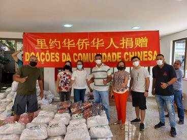 巴西华侨华人面向弱势群体举行慈善活动