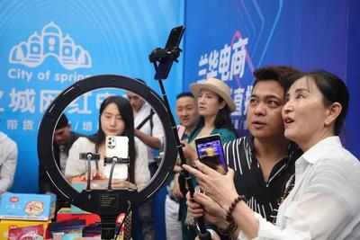 山东临沂崛起成为中国北方最大电商物流基地