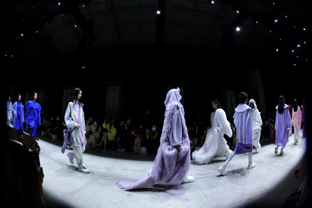 ​Shenzhen fashion week blends digital technologies with new trends in fashion industry