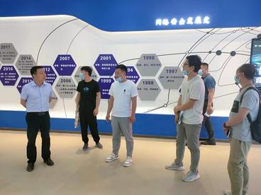 鄯善县电商产业园到吐鲁番职业技术学院考察调研