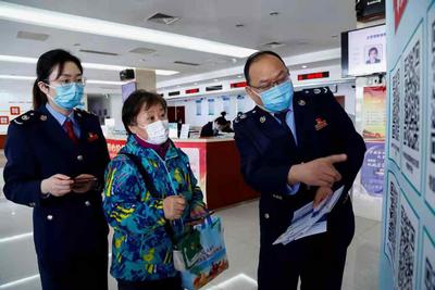 中国这十年｜8.8万亿元！减税降费在实处