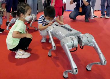 百余家企业携500余件展品“炫技”高精尖——2022世界机器人博览会现场观察