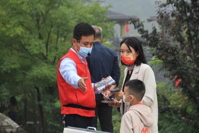 “志愿红”让丝路旅游打卡地白鹿原影视城更添亮色