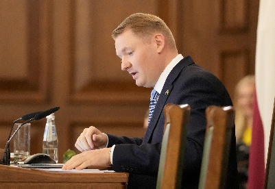 斯米尔滕斯当选拉脱维亚议长