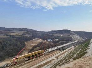 陕西：三大高铁项目同日开工建设