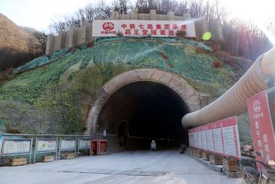 陕西：从秦巴山区到黄土高原 以重点项目牵引促经济平稳增长