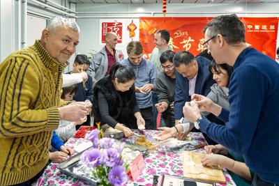 中建海外项目建设者喜迎中国年