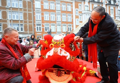  “中国春节游园庙会”活动在比利时举办