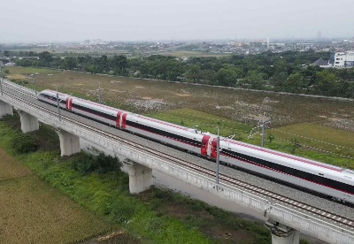 全球连线｜印尼交通部长高度评价雅万高铁建设进展