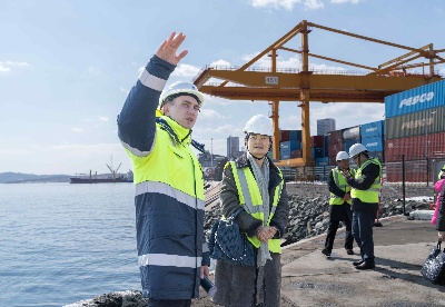  俄罗斯符拉迪沃斯托克商港期待与中国伙伴加强交流与合作
