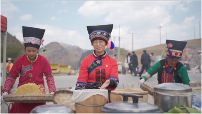 山野集市，带火布朗山乡“周末经济”