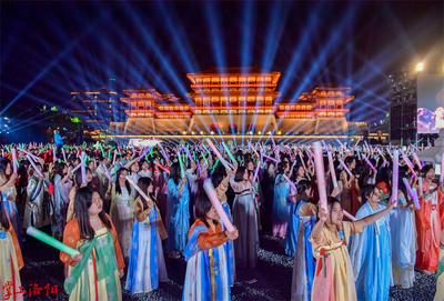 第40届中国洛阳牡丹文化节赏花启动仪式举行  徐衣显出席并宣布活动启动