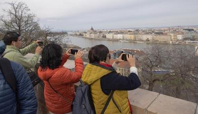 全球连线 | 匈牙利热情欢迎中国旅行团