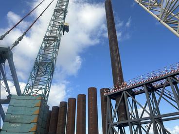 中企承建埃及阿布基尔集装箱码头项目完成关键节点建设
