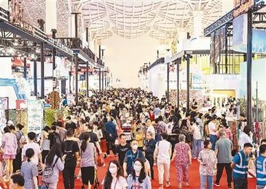 中国消费“马车”跑起来 世界目光看过来