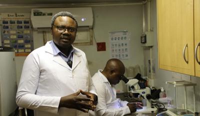 通讯：中国抗疟为世界树立了榜样——访在刚果（金）中企里的“蚊子博士”恩古韦杰