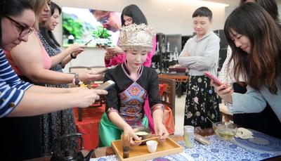 “茶和天下”·雅集妇女沙龙在墨西哥举行