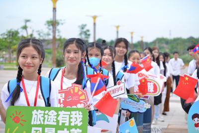 通讯：中国中车走近老挝民众