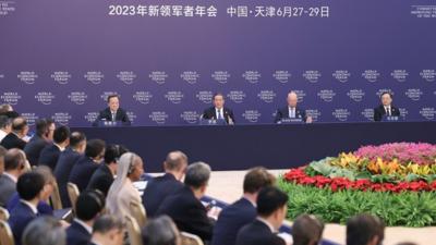 李强出席世界经济论坛全球企业家对话会