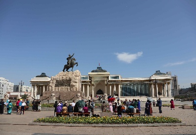 蒙古国接待外国游客人数同比增长约76%