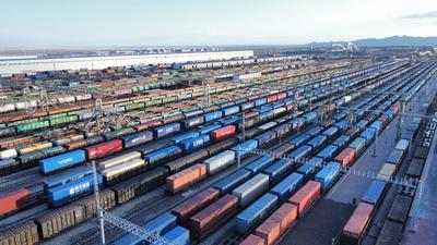 上半年中欧班列发送货物同比增长30%