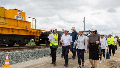 塞尔维亚议会代表高度评价匈塞铁路项目