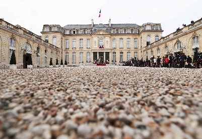 法国宣布改组后的内阁成员名单