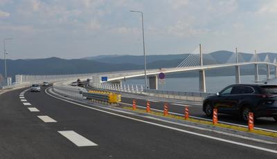 通讯：缩短距离 提振经济——中企承建克罗地亚佩列沙茨大桥通车一周年民生效益凸显