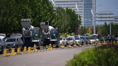 霍尔果斯公路口岸单日出口商品车创历史新高