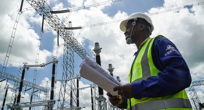 “一带一路”故事绘｜在孔扎变电站，肯尼亚青年实现电气工程师梦想