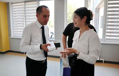教育合作 见证友谊——中国援助乌兹别克斯坦中学五至九年级信息技术和外语教学设备项目顺利实施