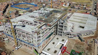 中企承建的秘鲁安蒂普拉诺医院项目封顶