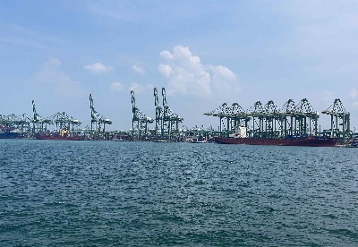 新加坡7月非石油本地产品出口同比降20.2％