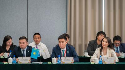 哈萨克斯坦人眼中的“一带一路”