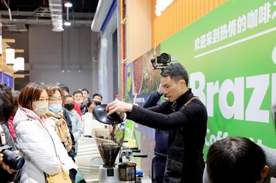 共话中国经济新机遇 | 第六届进博会海外展商积极评价中国扩大高水平对外开放