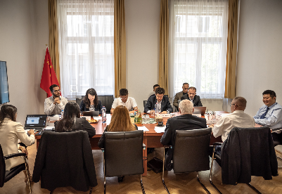 中国—中东欧研究院举办“一带一路十周年与中匈关系”圆桌论坛