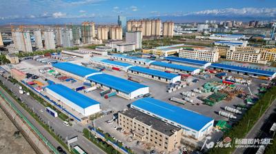 霍尔果斯口岸：经贸兴 旅游旺