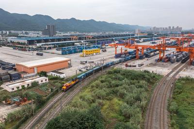 高质量发展调研行│四等小站何以“联通世界”——中欧班列（渝新欧）始发站12年之变