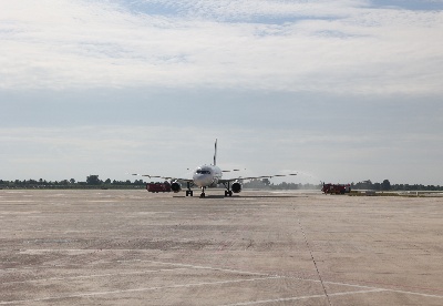 中企投建营的柬埔寨暹粒吴哥国际机场通航运营