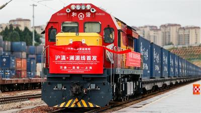 中老铁路持续“上新” 黄金通道跑出“加速度”